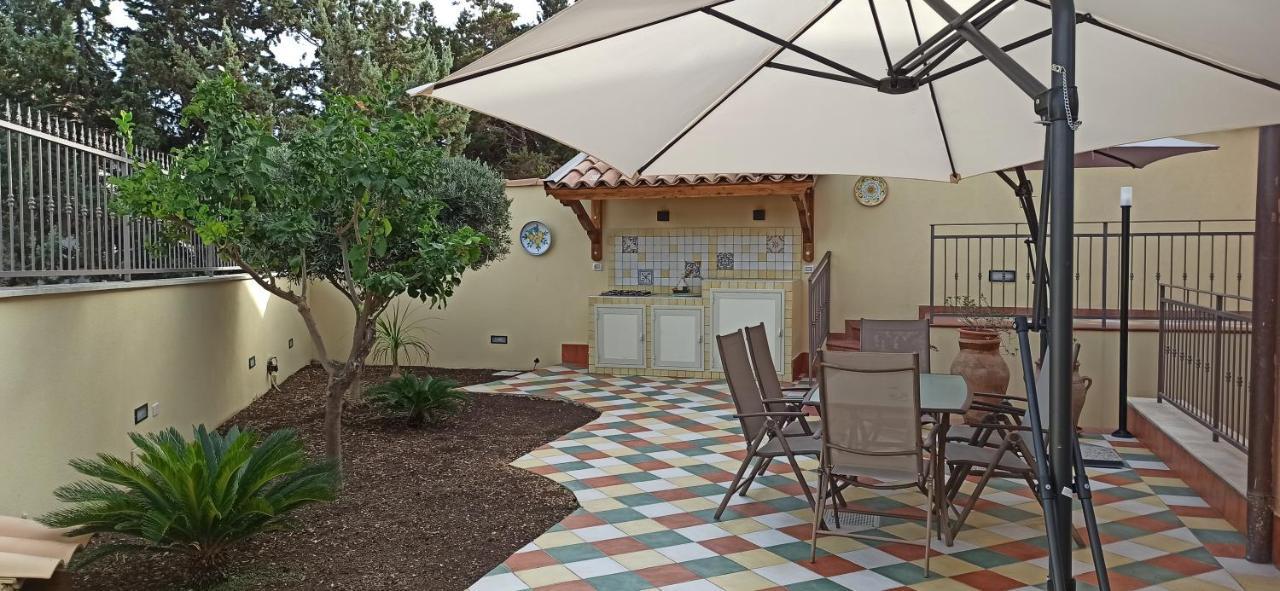ポルト・エンペードクレCasa Montalbanoアパートメント エクステリア 写真