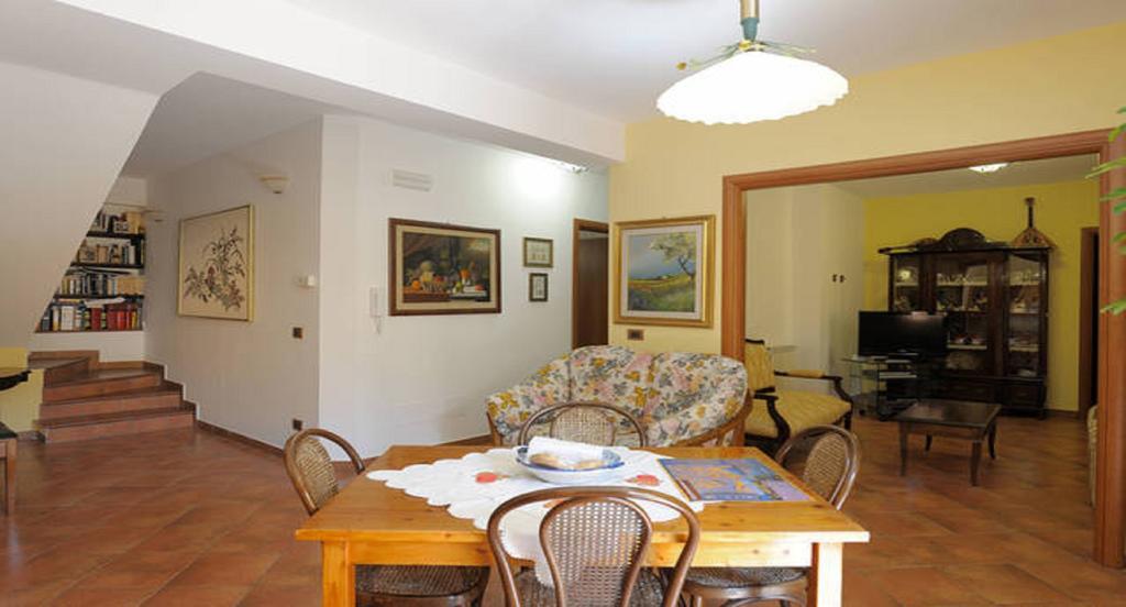 ポルト・エンペードクレCasa Montalbanoアパートメント 部屋 写真